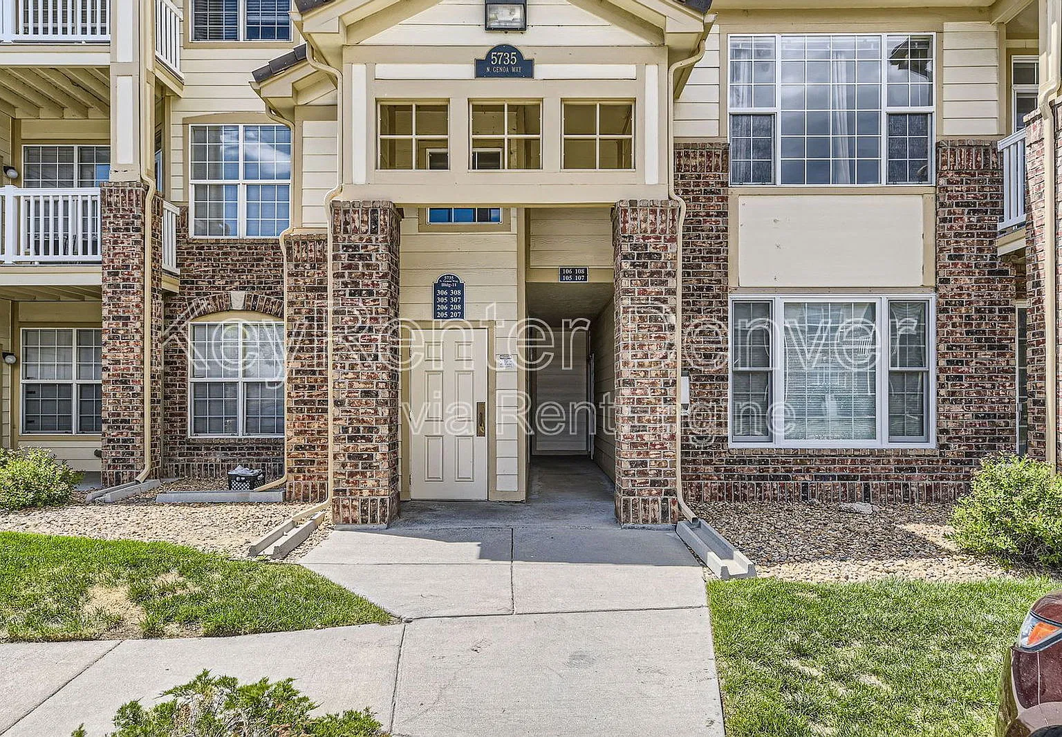 5735 N Genoa Way — Photo 1