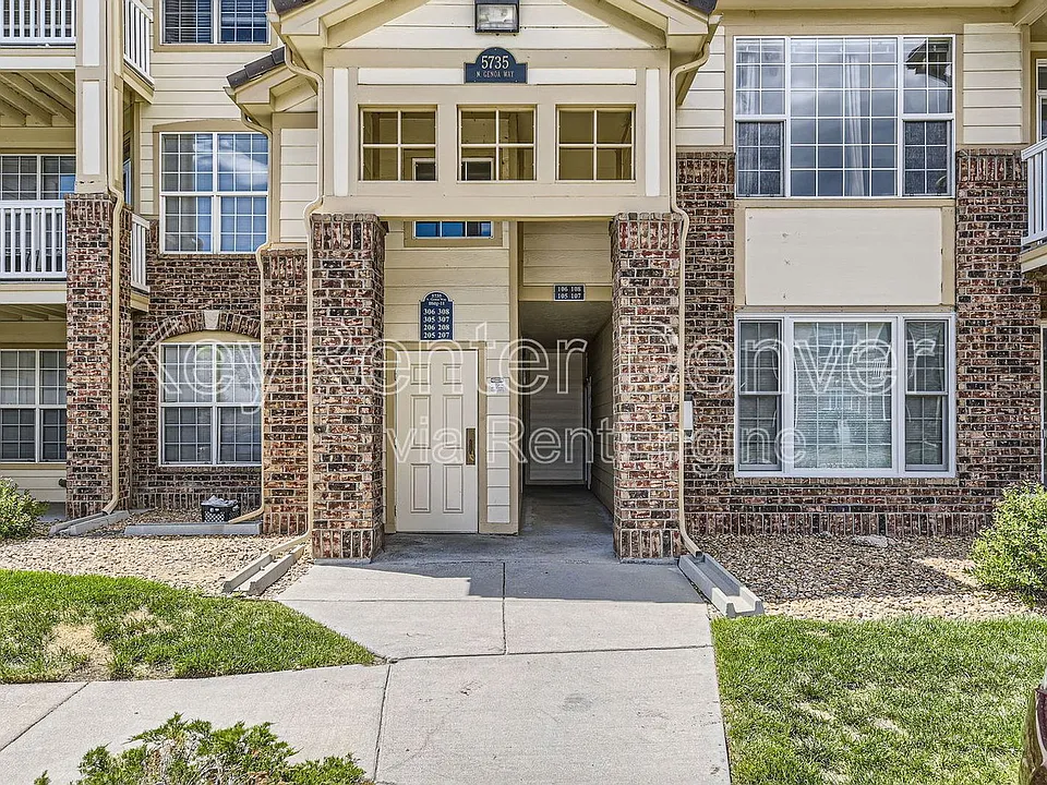 5735 N Genoa Way #207