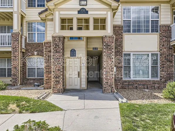 5735 N Genoa Way, Aurora, CO