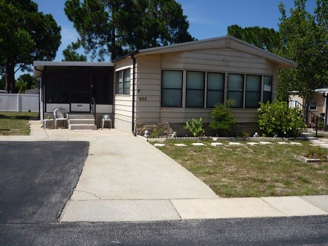 1st image of 488 S Greenway Dr