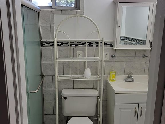 5th image of 8612 259th St