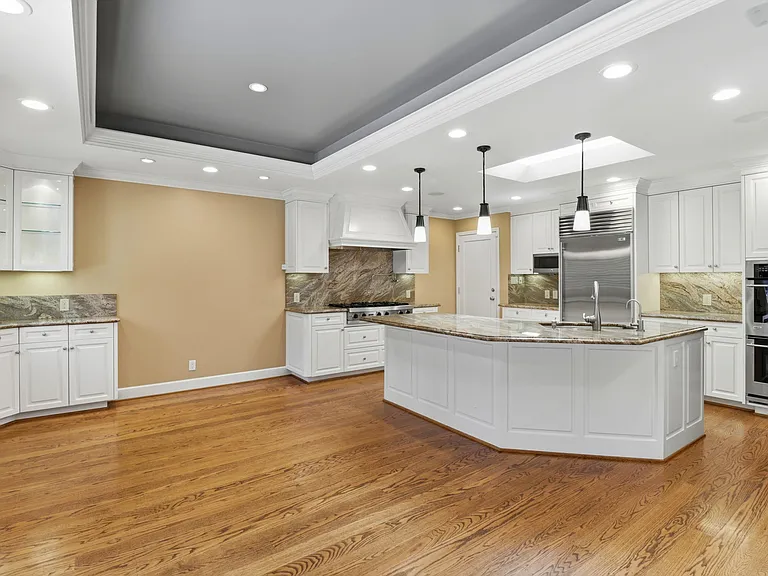148 Cedar St — Photo 14