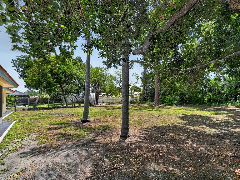 2508 Cardwell Way — Photo 33