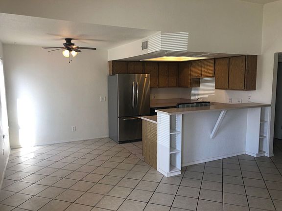 2nd image of 2403 N Grand Ave #A-531
