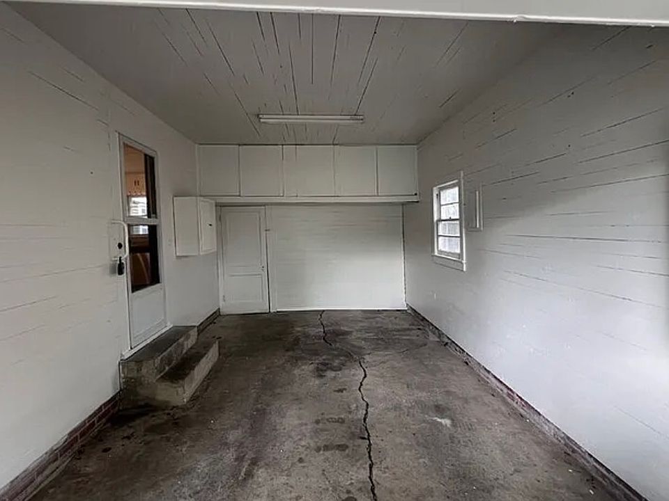 1st image of 517 W Saint Patrick St