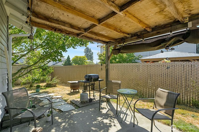 4th image of 159 Decatur Drive