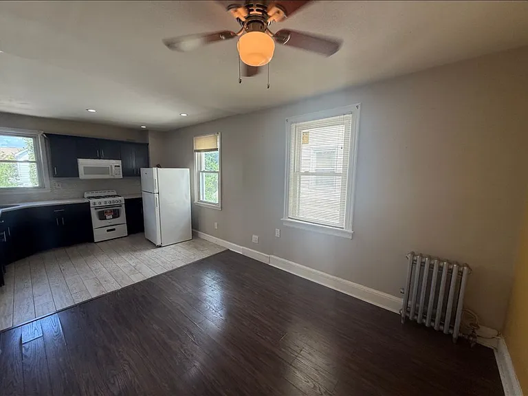 105 Pilgrim Pl #2 — Photo 3