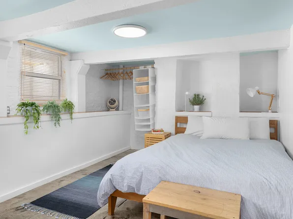 589 Union Avenue image 6 of 11