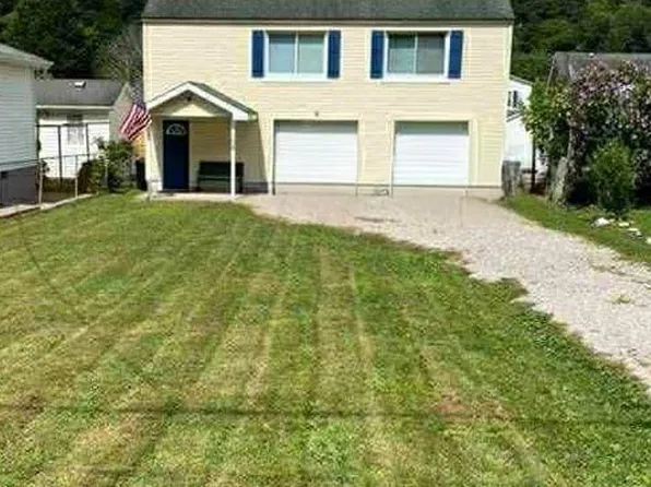 108 5th Ave, Glasgow, WV 25086