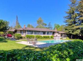 6320 Rio Bonito Dr, Carmichael, CA 95608