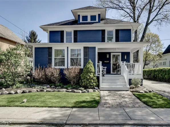 58 May Ct, Chagrin Falls, OH 44022