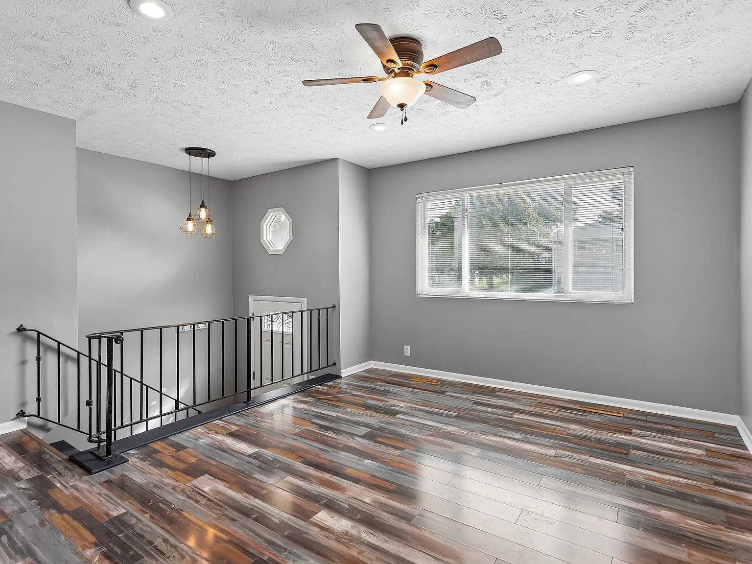 3 bed, 1500 sqft, $1,800 — Photo 3