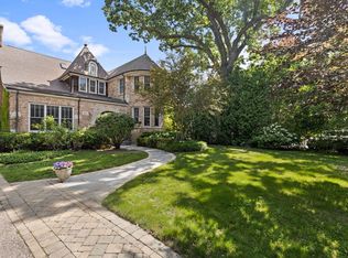 241 Walden Dr, Glencoe, IL 60022