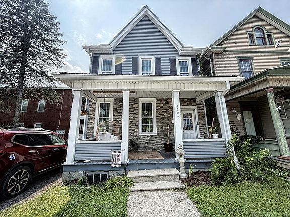 2nd image of 1306 Moore St