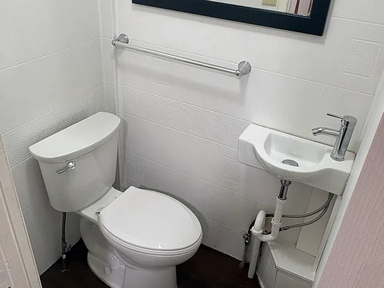 407 Hudson St #1 — Photo 3