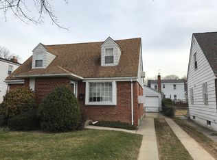2307 206th St #HOUSE, Bayside, NY 11360
