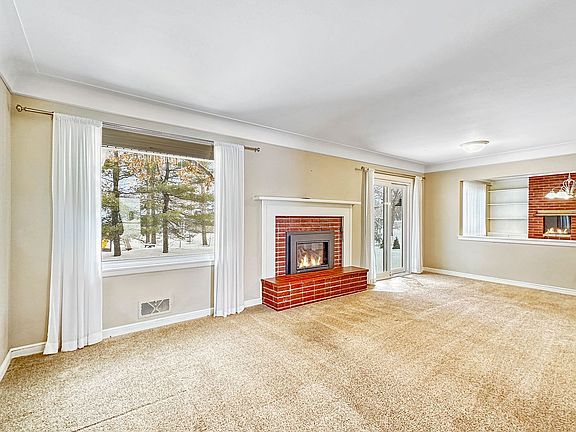 2nd image of 341 Herman Ter