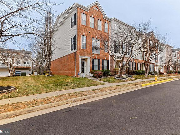 2nd image of 15922 Greymill Manor Dr