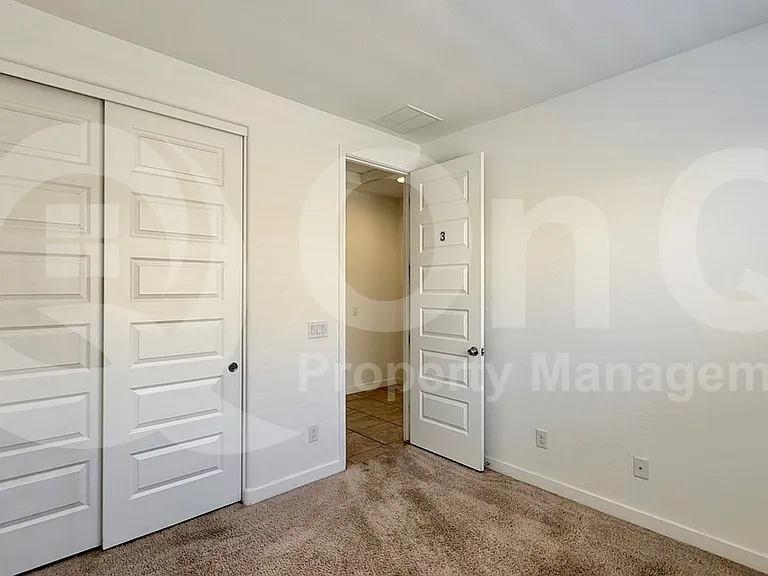 6342 W Raymond St — Photo 15