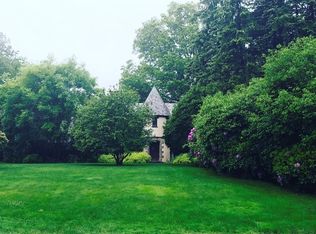 31 Woodland Dr, Pt Chester, NY 10573