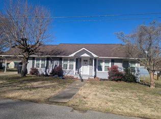 67 Lowell St, Murphy, NC 28906