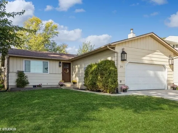 211 Summerhays St, Tiffin, IA 52340