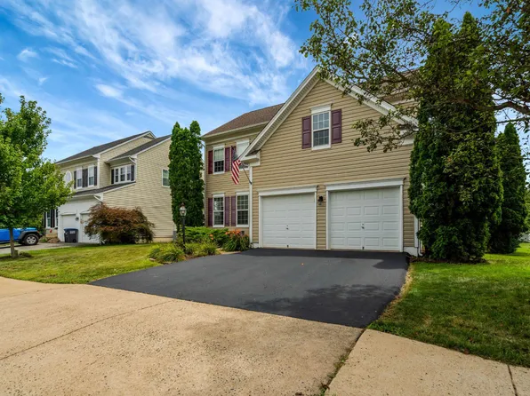 10019 Naughton Ct, Bristow, VA 20136