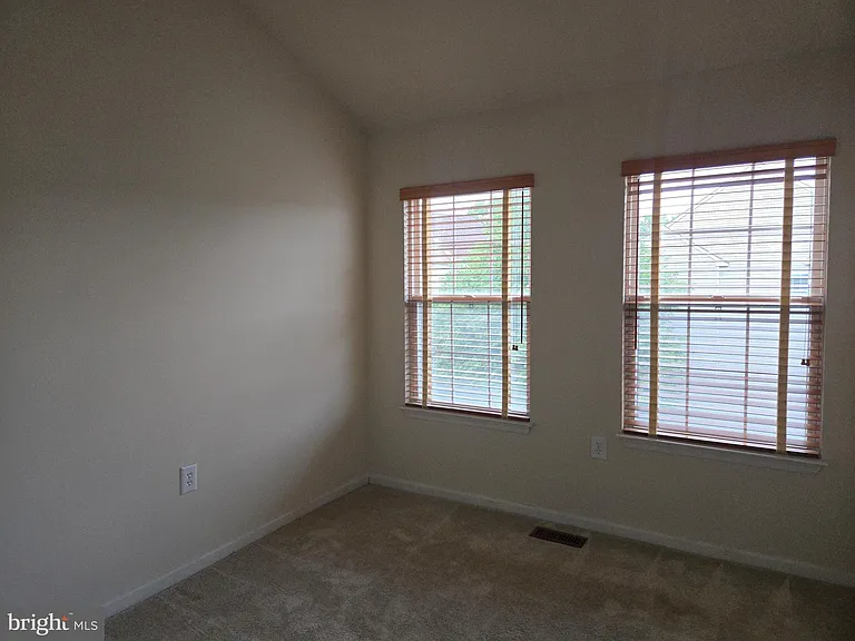 14635 Seasons Dr — Photo 31