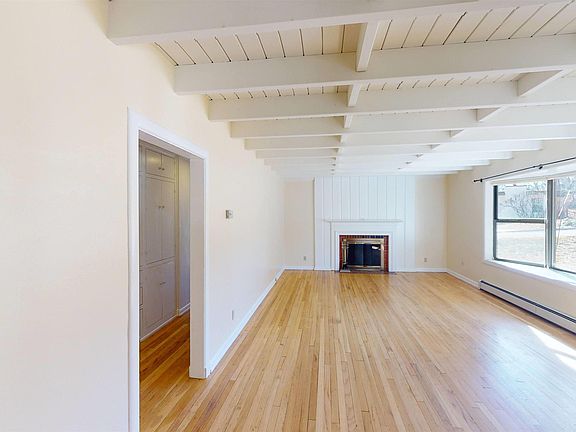 3rd image of 940 49th St