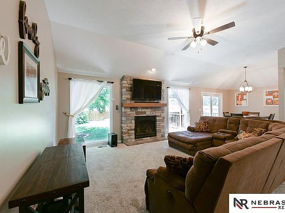 5th image of 204 Fleetwood Dr