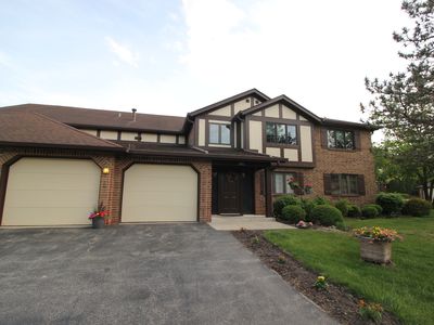 7853 W Oak Hills Ct APT 2DR, Palos Heights, IL, 60463
