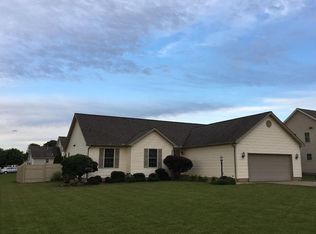 10271 Midway Dr, New Middletown, OH 44442