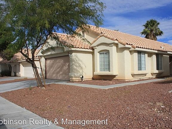 2nd image of 1316 Lucia Dr