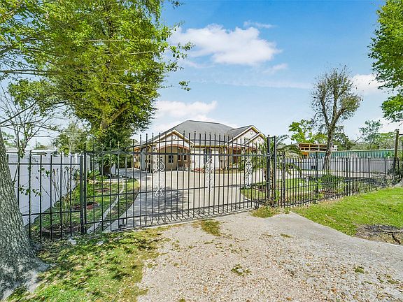 5th image of 16310 14th St