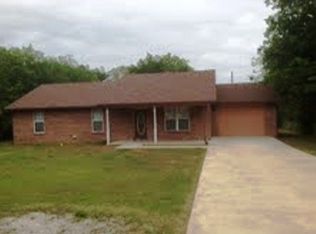 312 E Tahlequah Ave, Sulphur, OK 73086