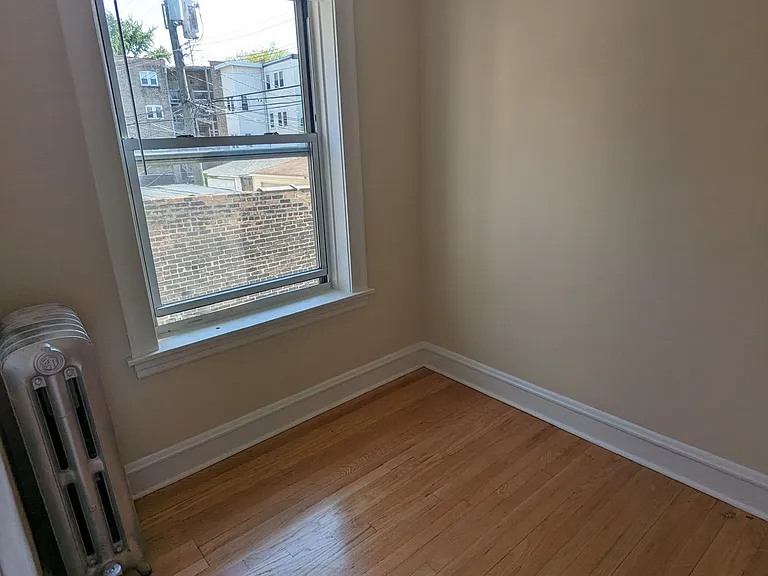 6350 N Wayne Ave #104 — Photo 3