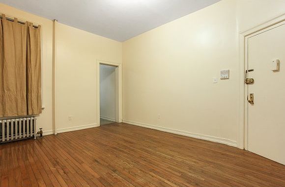 2nd image of 176 Stuyvesant Ave APT 3R