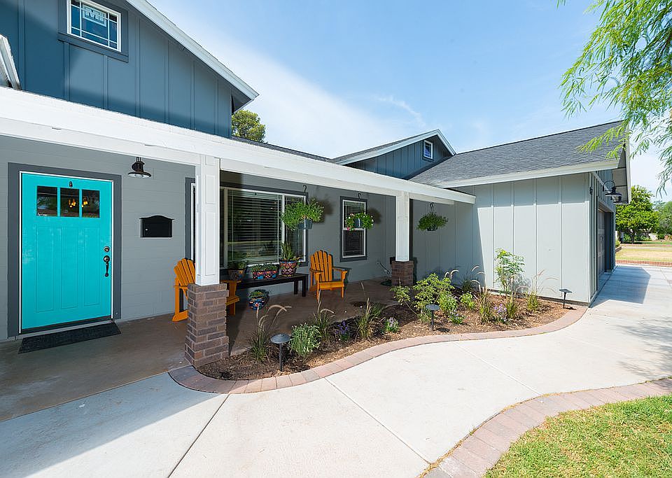 1st image of 4037 E Wilshire Dr