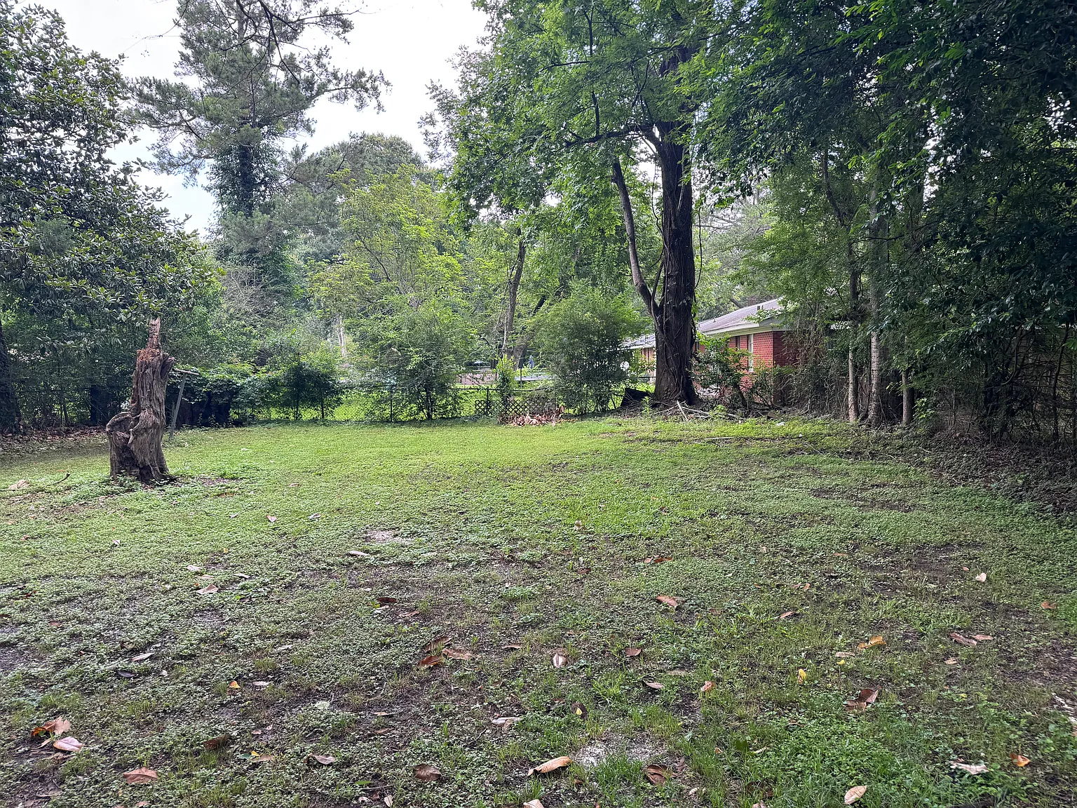 3 bed, 1.5 bath, 1350 sqft, $1,450 — Photo 4