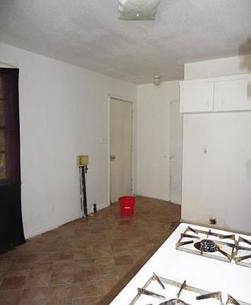 5th image of 1945 N 14th St