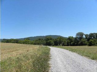 21 Eastwood Dr, Pikeville, TN 37367