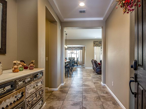 4th image of 4826 W Loma Verde Ave