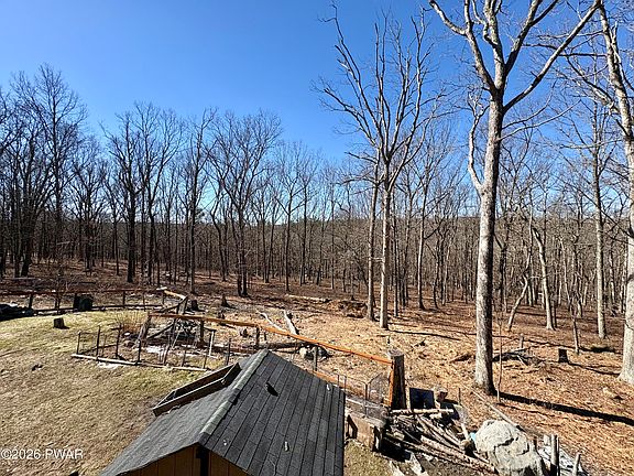 4th image of 2193 Spring Dr