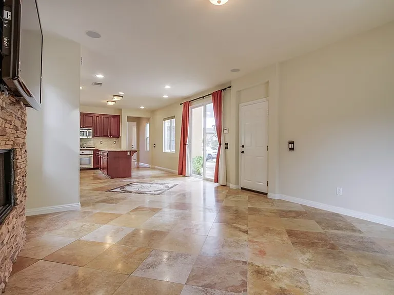 936 Citrine Way — Photo 7