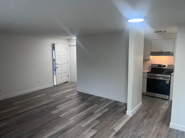 Super Spacious Duplex-Large Yard Too, 1413 SW 22nd St, Troutdale, OR 97060