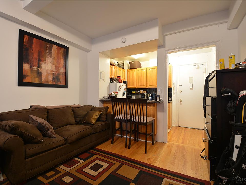 1st image of 200 W 70th St APT 2H