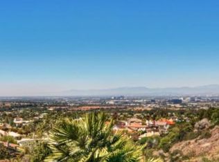 28 Mission Bay Dr, Corona Del Mar, CA 92625