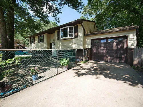 58 Dahlia St Photo 1