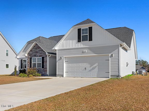 3rd image of 208 Purple Martin Drive
