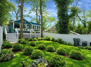 74 Richardson Ave, East Hampton, NY 11937